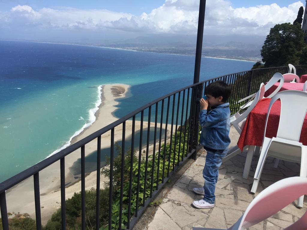 B&B Xenia Patti Dış mekan fotoğraf
